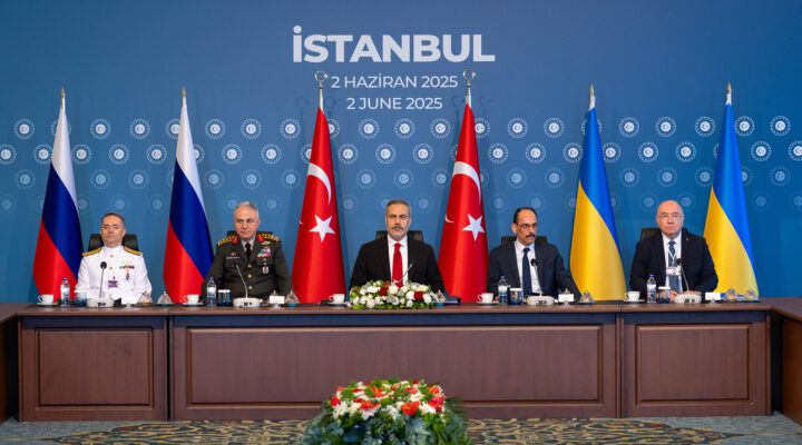 Türkiye, Ukrayna-Barış Sürecine Aracı Oluyor